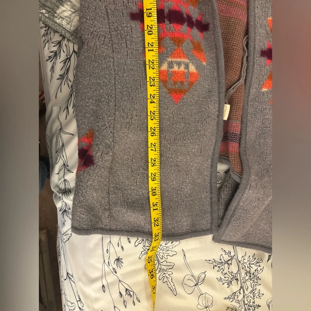 We The Free, Free People Gray and Pink Patterned Cardigan - Picture 11 of 12